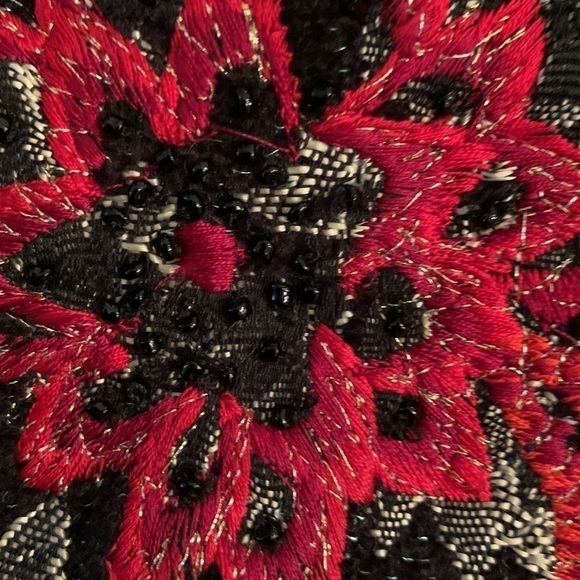 Chicos Enbroidered Beaded Accent Tapestry Artsy Floral Jacket Red Black Sz M - Picture 8 of 8
